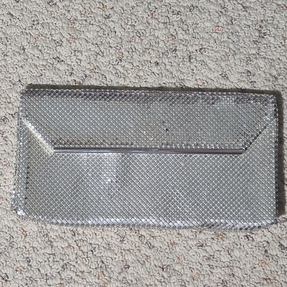Vintage Whiting & Davis Silver Mesh Envelope Snap Closure Clutch Handbag - Picture 1 of 16